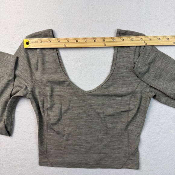 Lululemon Cropped Long Sleeve Top Gray V-Neck - Picture 8 of 9